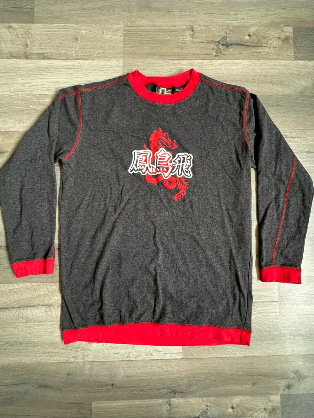 Vintage Y2K No Surrender Dragon Graphic Long Sleeve Shirt Gray Red Thermal Large